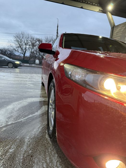 Honda accord 8 2.0 бензин 2011 року 163 тис.км