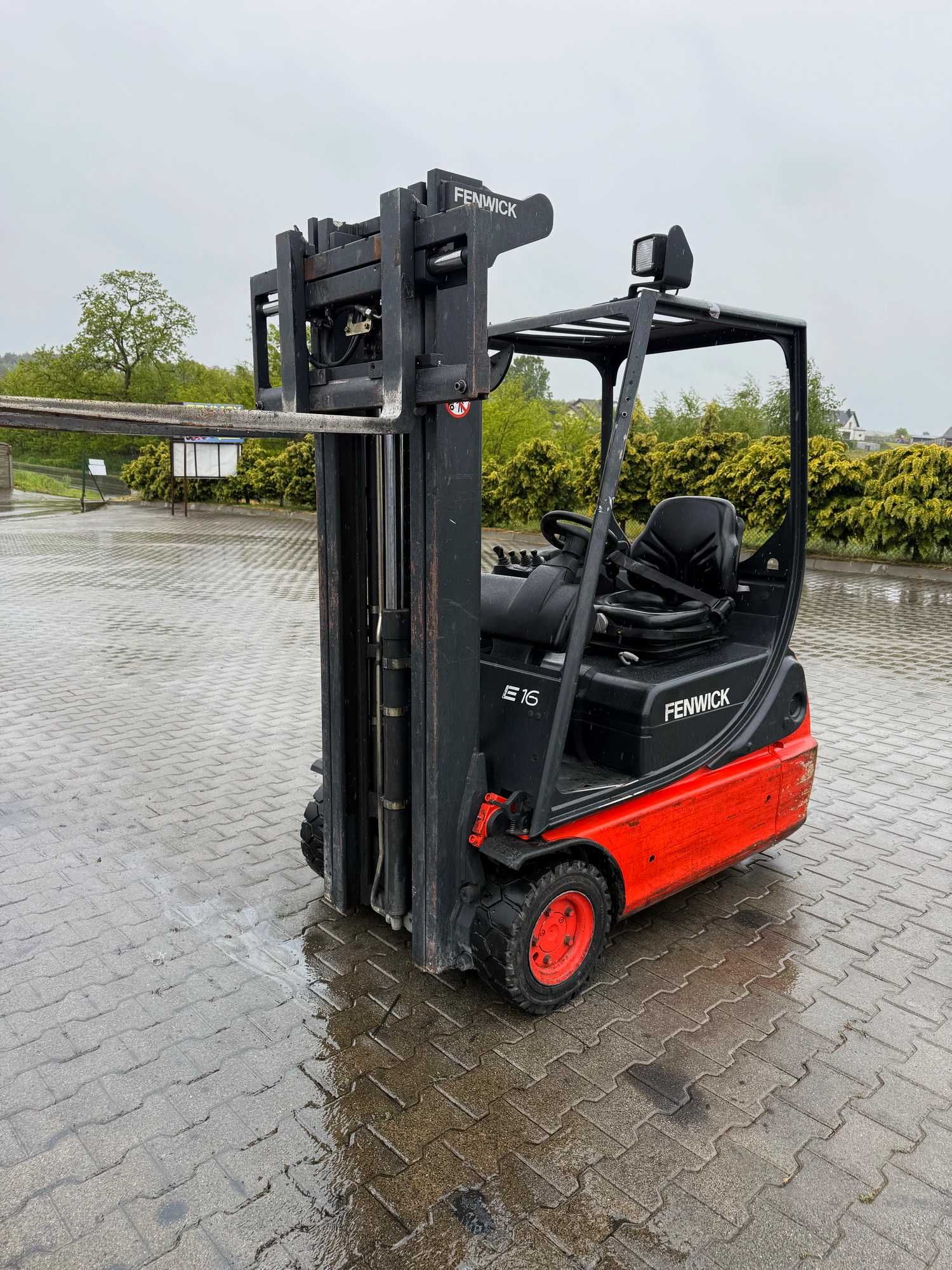 wózek widłowy elektryczny LINDE E16C-02 Triplex 4.80m 2006r 8300mtg