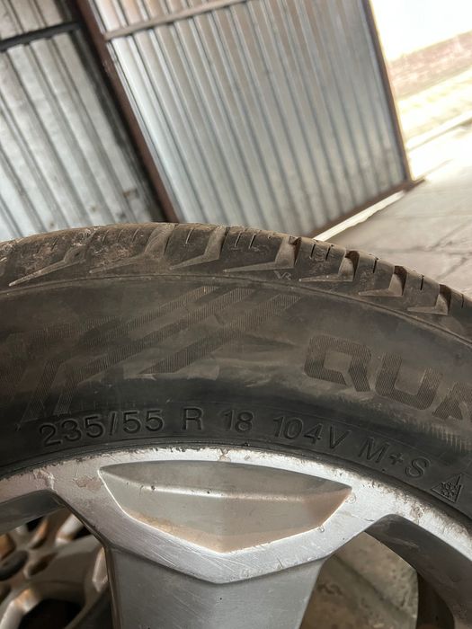 Продам диски з резиною до автомобіля Форд . 235\55R18