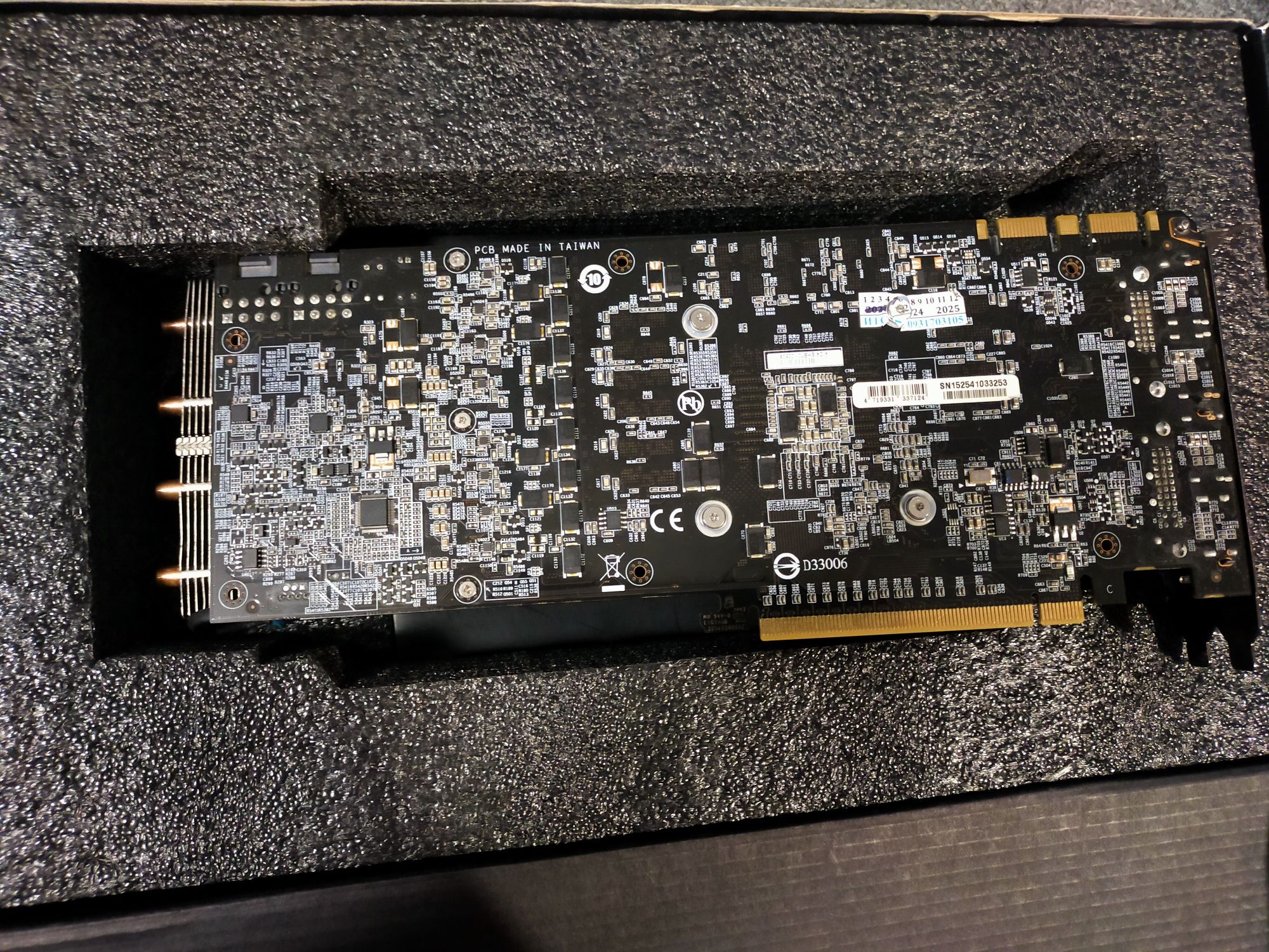 Відеокарта Nvidia GTX 980 4 GB Gigabyte Windforce [нема зображення]