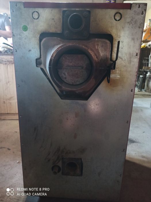 Твердопаливний чугуний котел