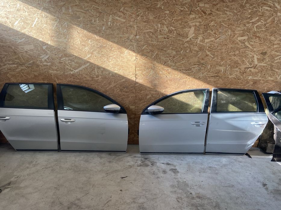 Passat B7 седан комбі двері дверка б7