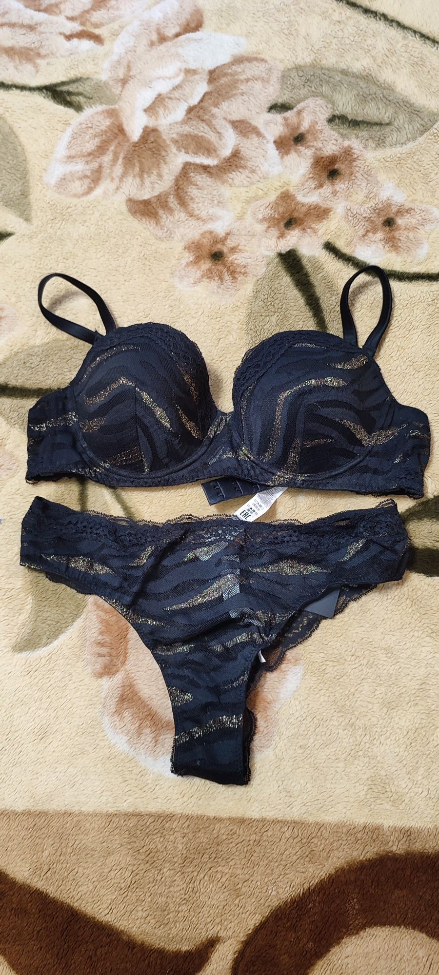 Продам комплект intimissimi