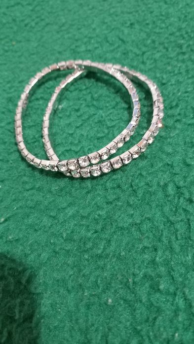 Conjunto brilhante prateado