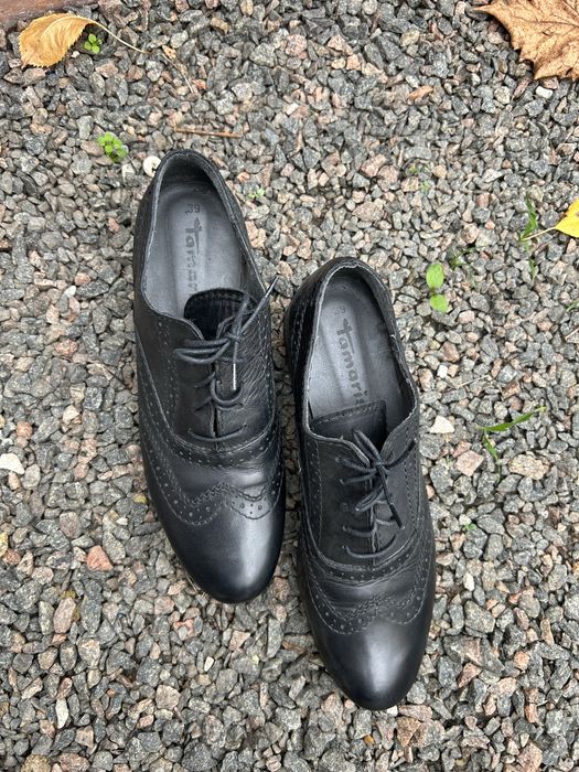 Шкіряні туфлі жіночі