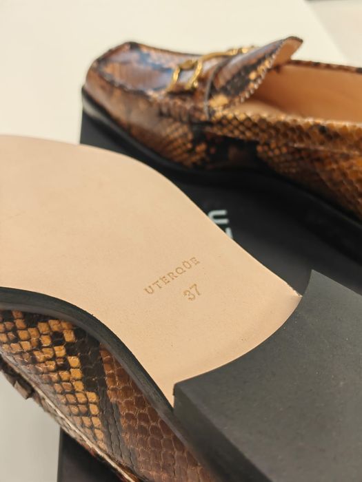 Sapatos Uterqüe em pele