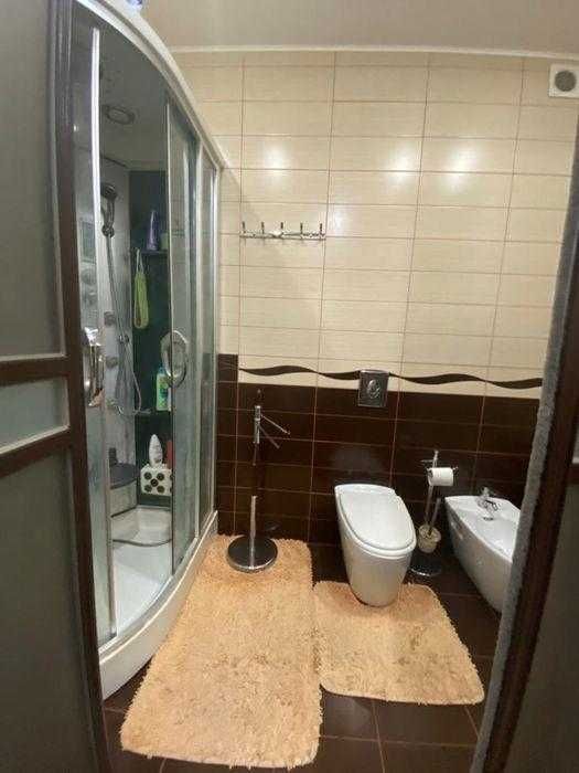 Продам 2 кв-ру, ремонт, 85 м, 2-й эт,  Среднефонтанская (2-668-273 ОФ)