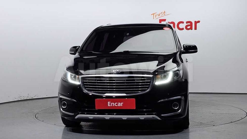 2018 Kia Carnival 9-seater Luxury