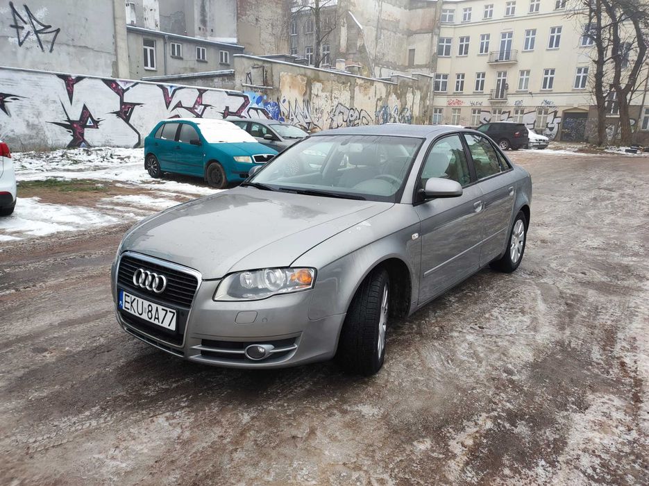 Audi A4-2.0 TDI-140KM-automat-bogate wyposażenie-serwisowany