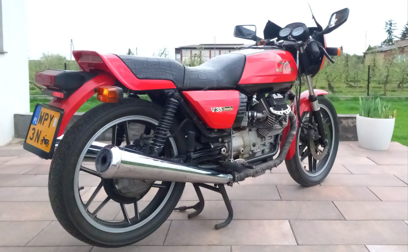 Moto Guzzi v35 Imola