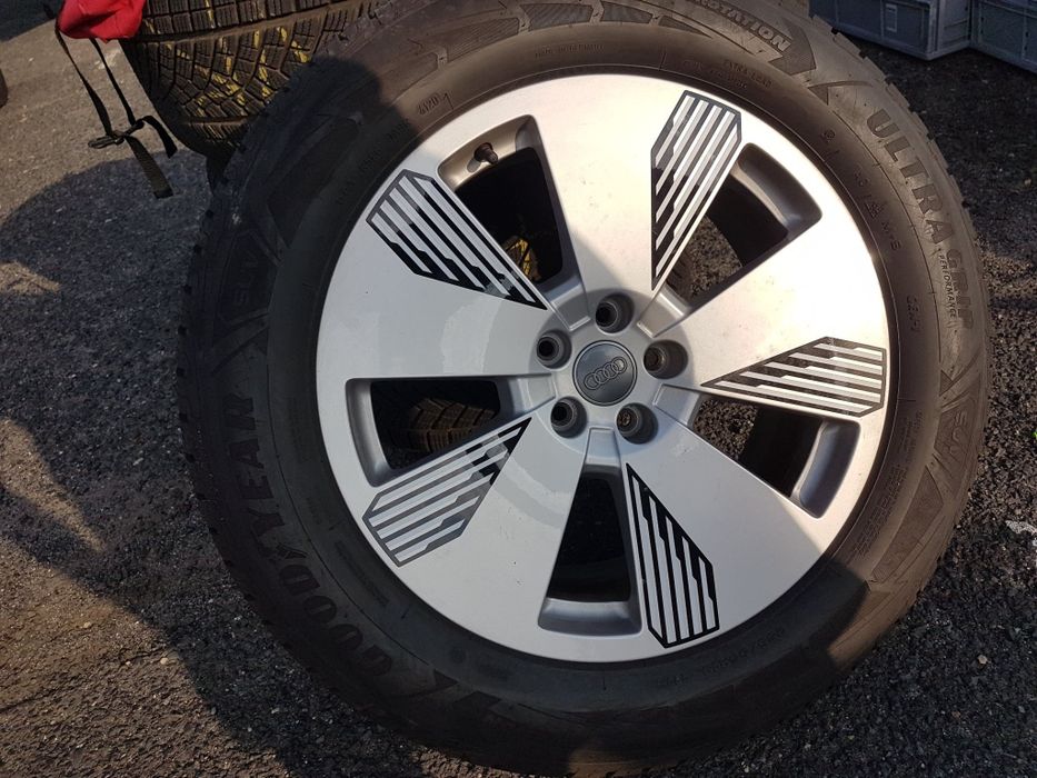 Felgi Audi 19 Oryginalne Etron D2 D3 D4 Q7 A8 A6 C6 C7 A5 8T  F5  4G C