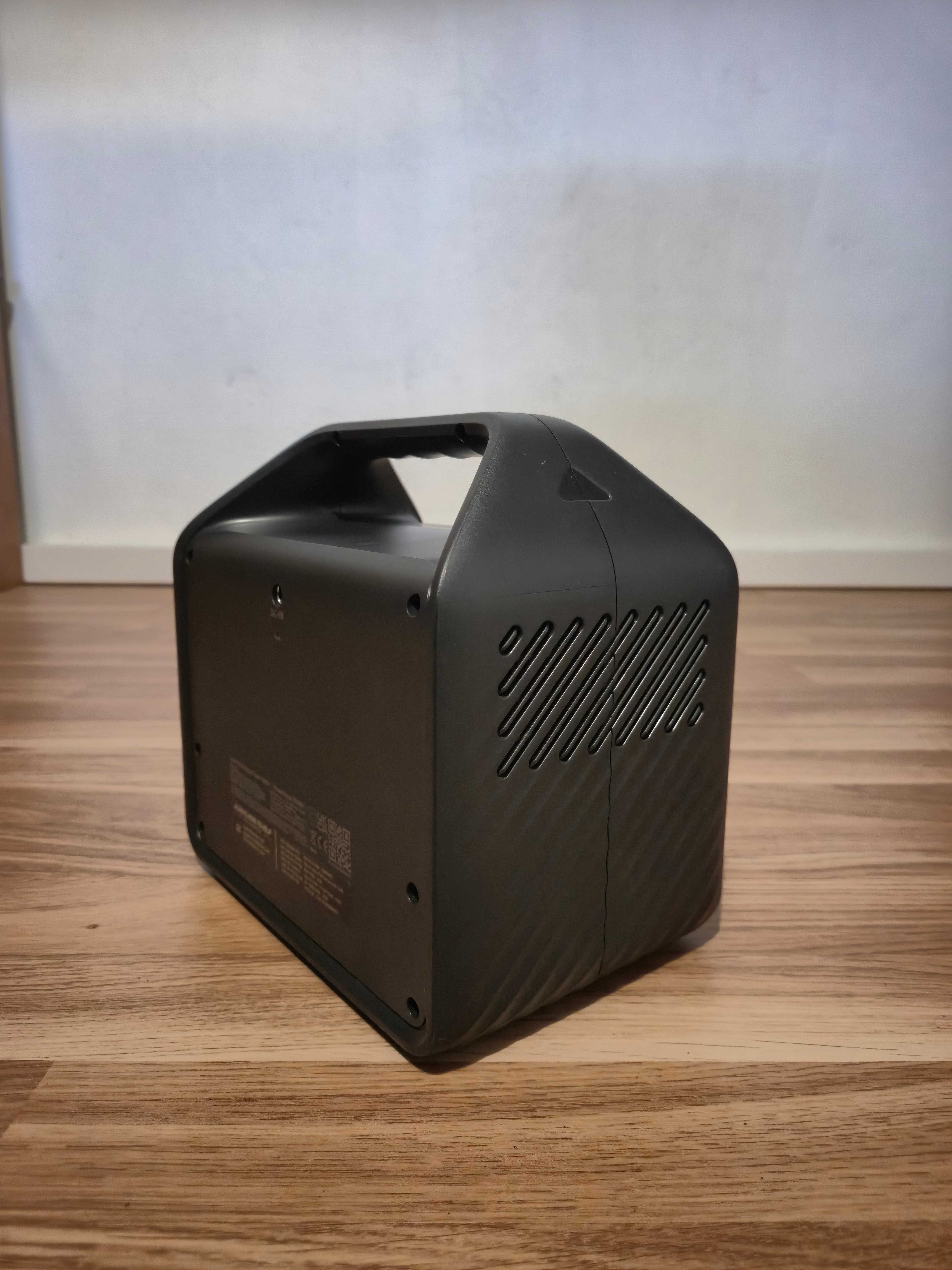 Powerstation Anker 521 + Painel Solar Mobisolar 100W — como novos