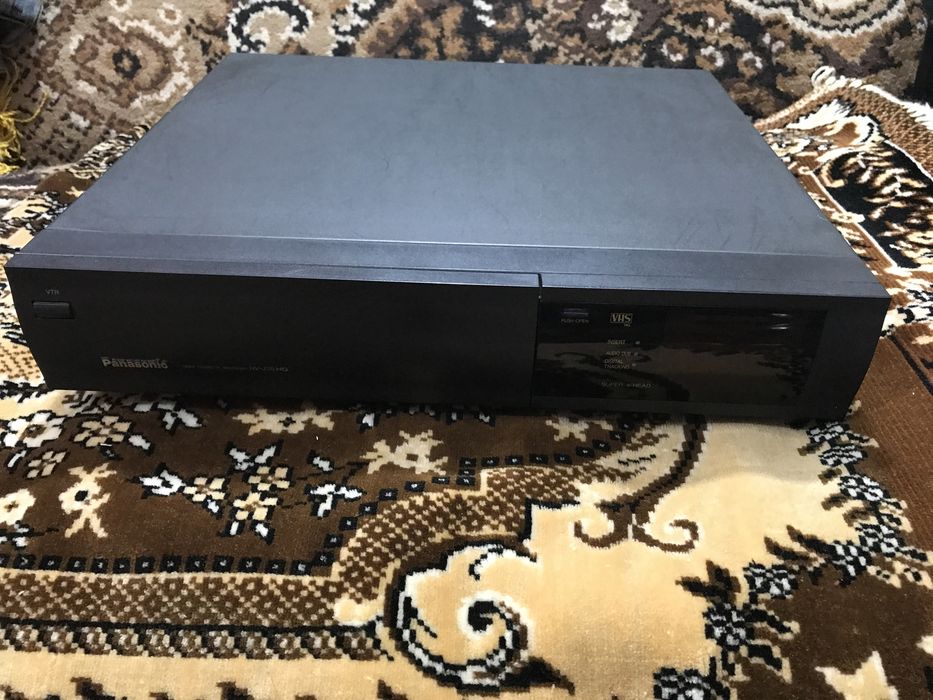 Видеомагнитофон Panasonic NV-J35HQ