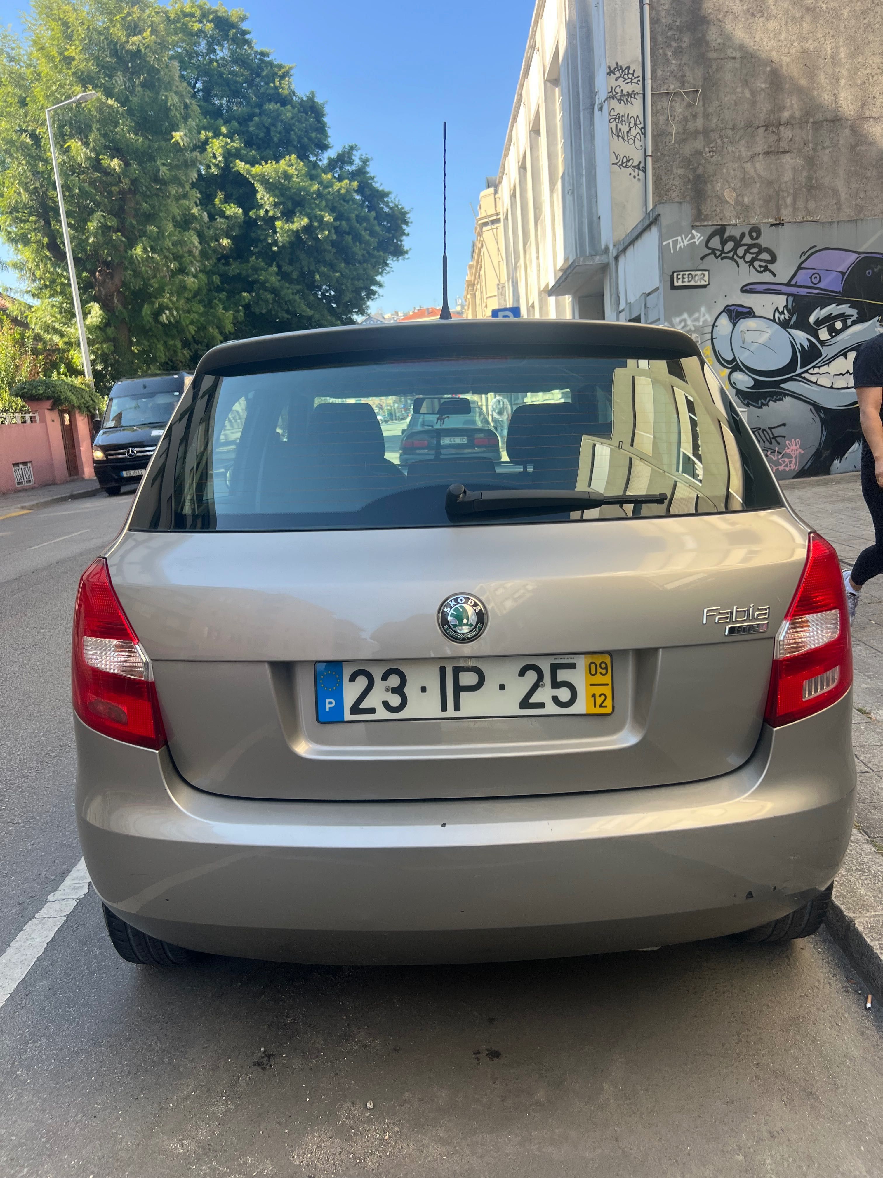Škoda Fabia 1.2 Ambiente 2009 – Excelente estado – 160,000 km – Lisboa