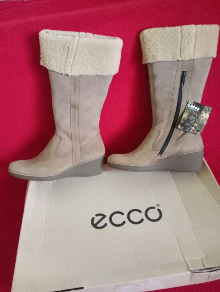 Зимние женские ОРИГИНАЛ !ботиночки ECCO. 38-39 размер. Новые красивые