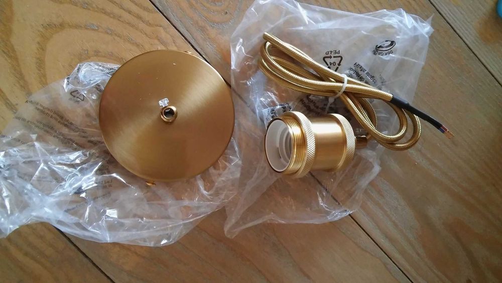 Zwis złoty na żarówkę