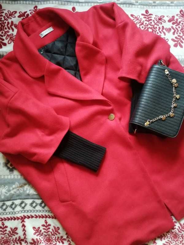 Czerwony płaszcz L/XL/XXL