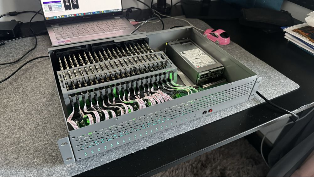 Ферма для майнінгу з телефонів samsung s11 20 штук