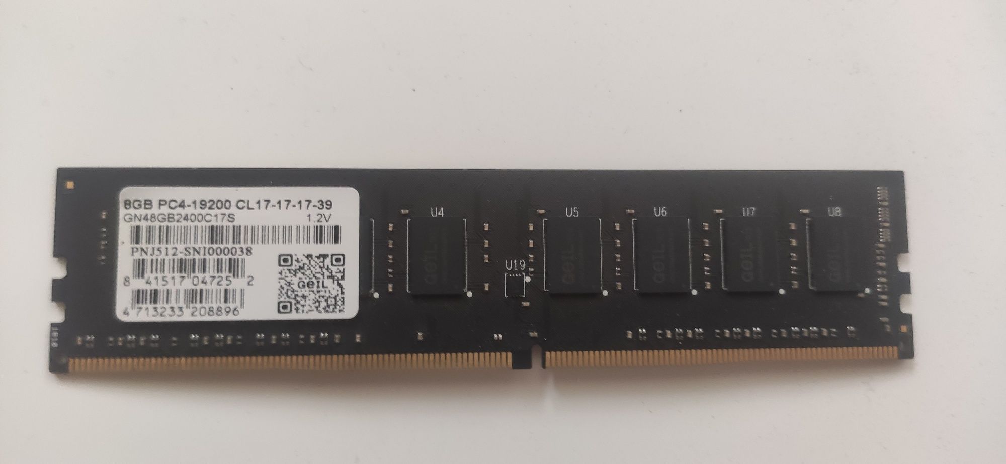 Оперативна пам'ять  ddr4 8GB PC4-19200 CL17-17-17-39