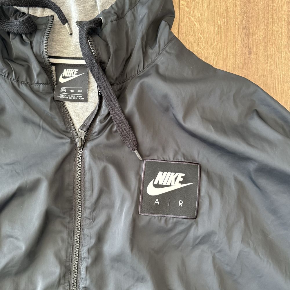 Hoodie / Corta Vento Nike