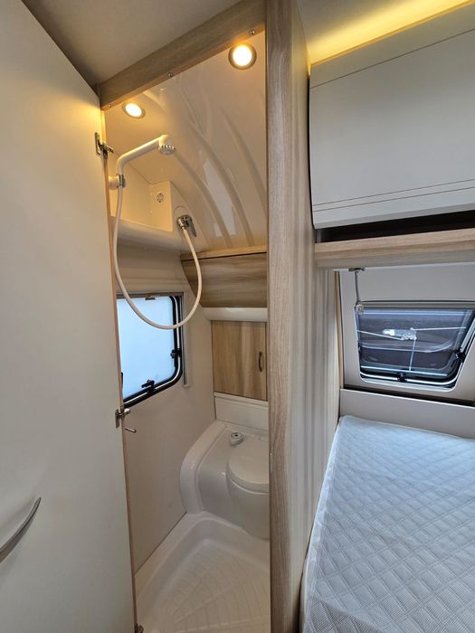 Przyczepa kempingowa wynajem HOBBY DE LUXE 460 UFE sezon 26 rezerwacje