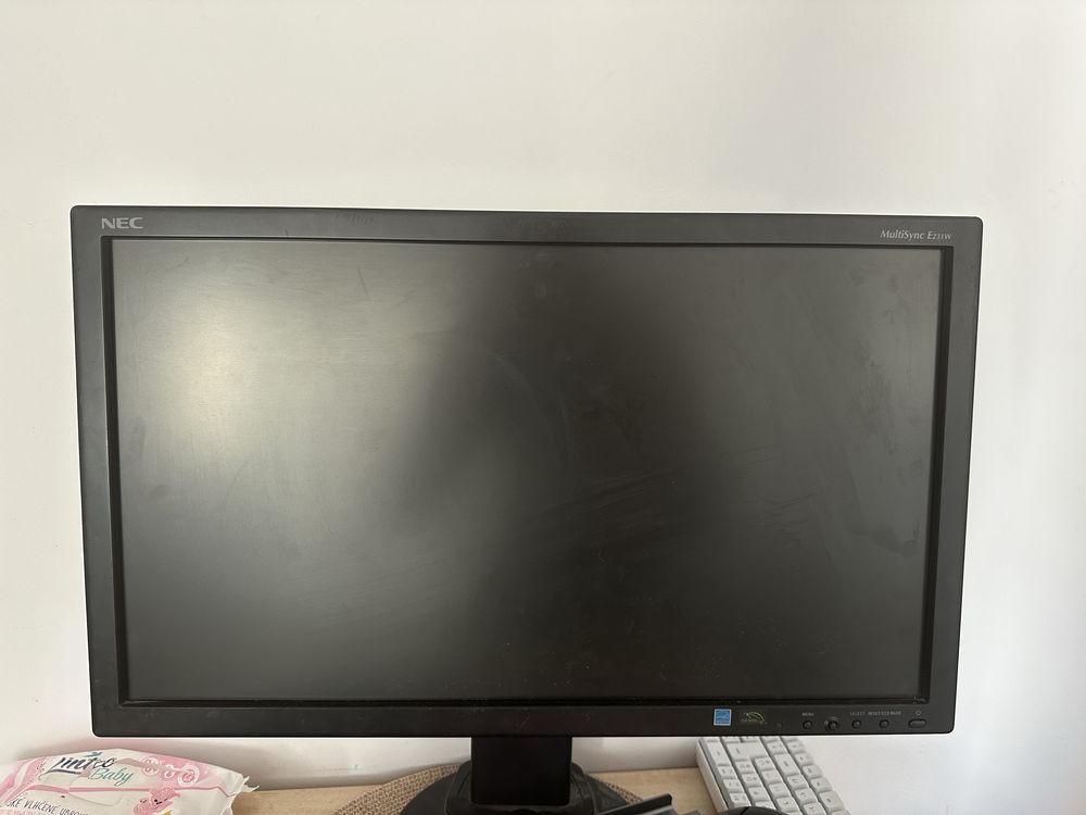 Monitor NEC MultiSync 23”