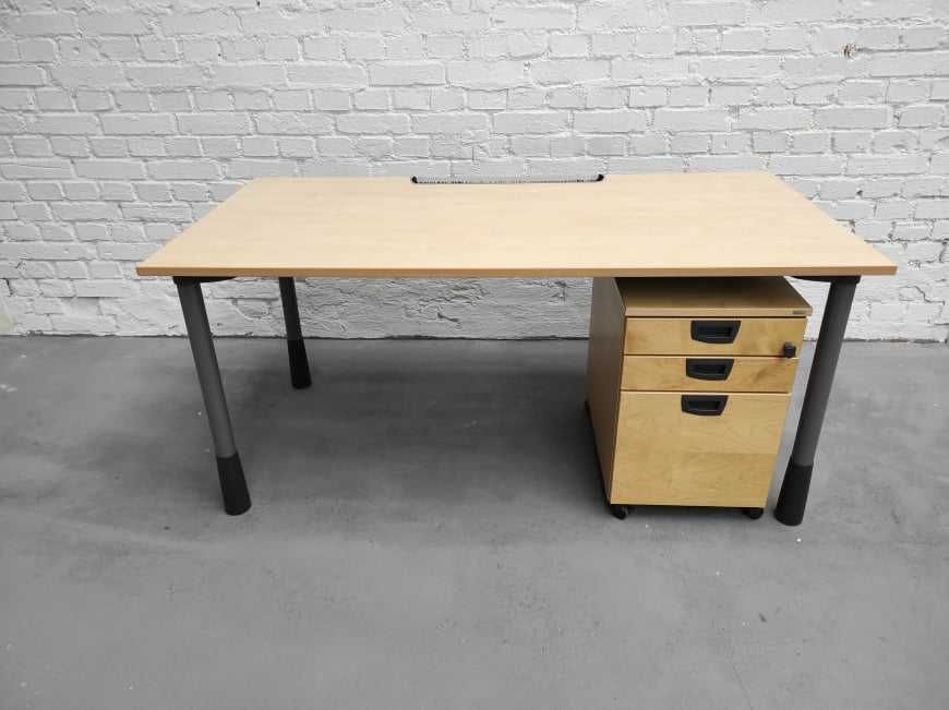 Zestaw biurko proste 160x80cm + kontener / organizer - KINNARPS