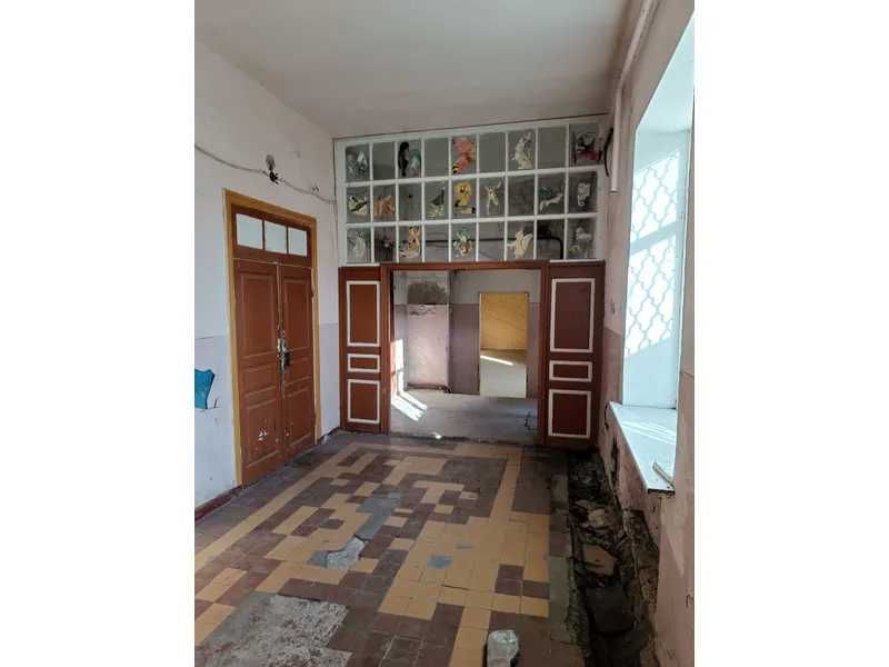 Нежитлова будівля, 1413,8 кв. м, Лозова, вул. Покровська, 2