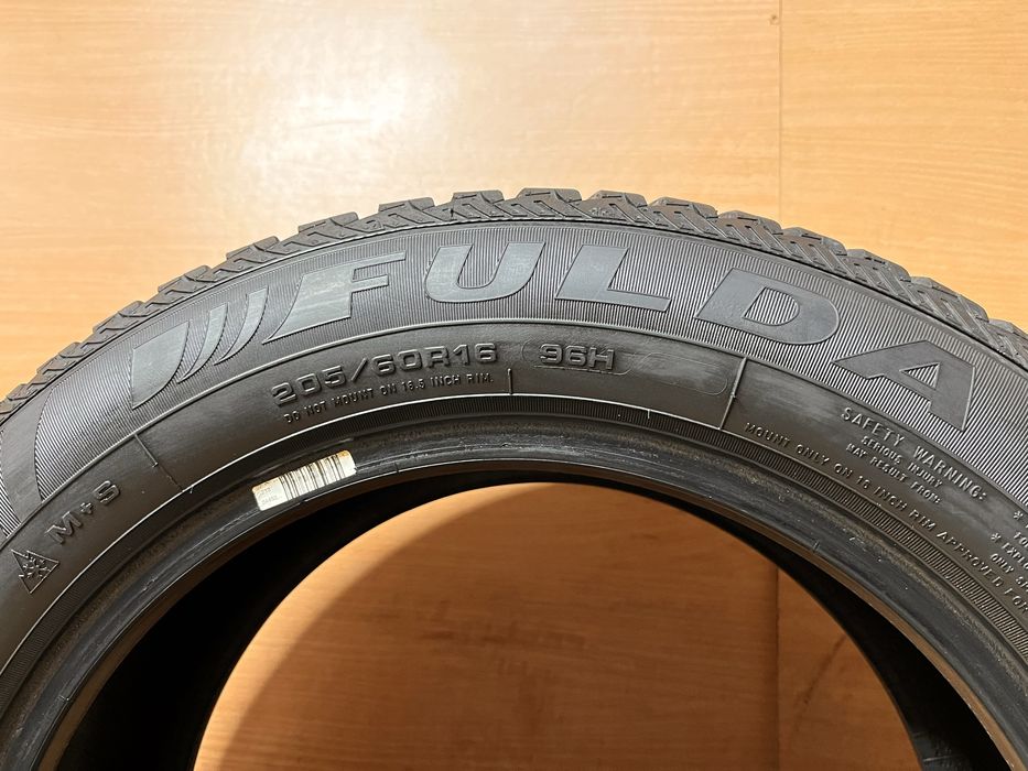 205/60 R 16 Fulda Kristall Control HP Зима пара шини