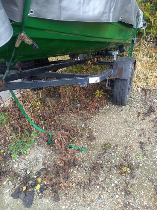 Łódź łódka wędkarska na ryby