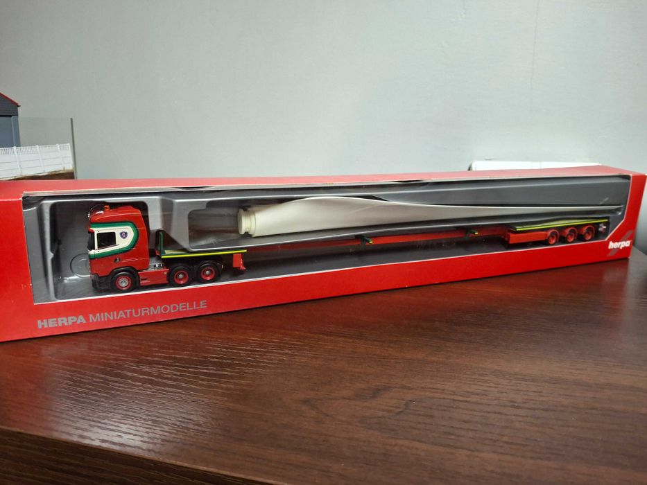 Herpa Scania S G. Vlastuin z ładunkiem śmigła