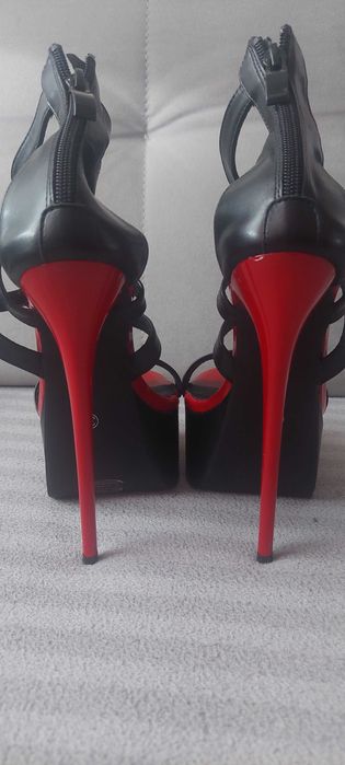 Super sandałki na cienkiej szpilce