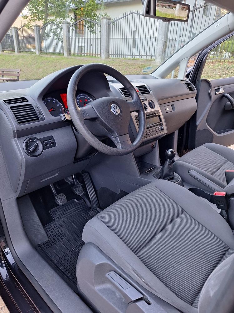 Vw Touran 1,6 MPI bixenon asystent parkowania