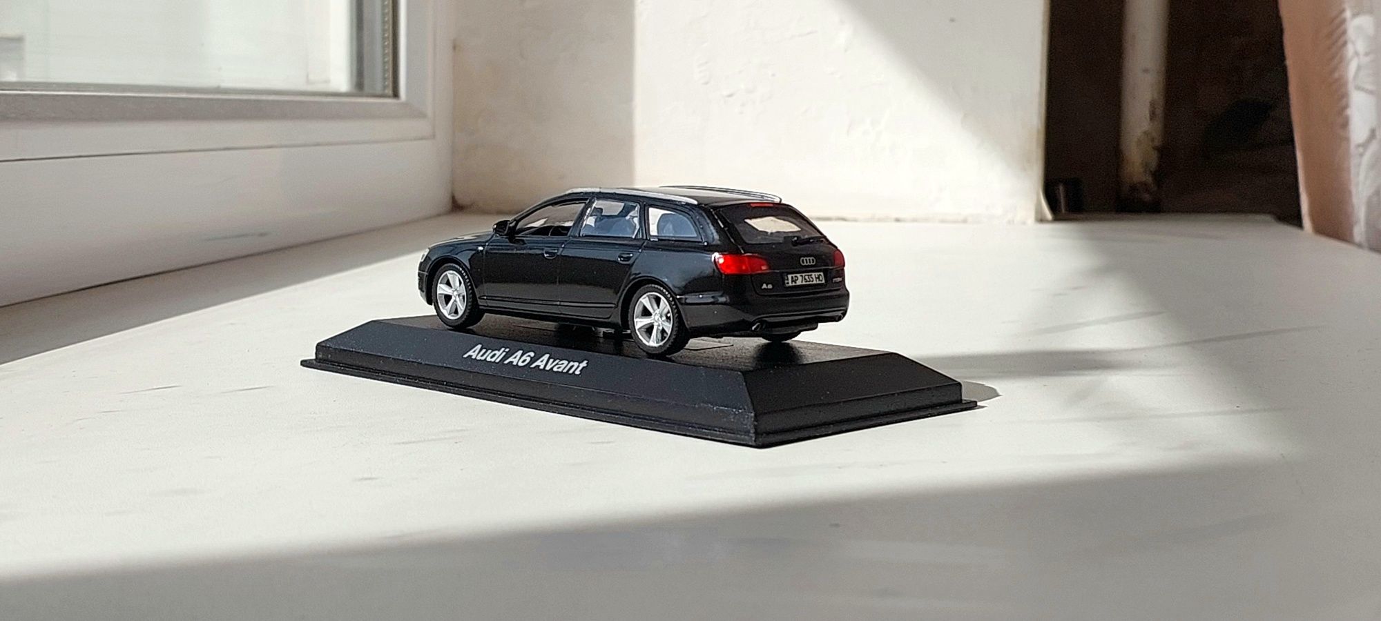 Модель Audi-А6.С6(1:43),ручная работа