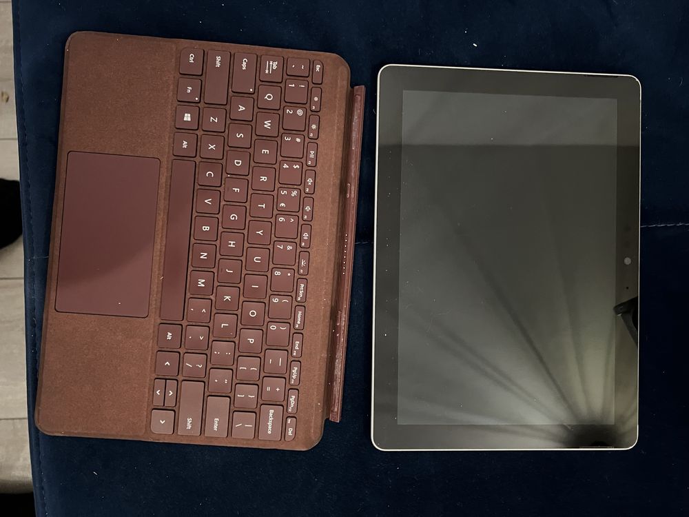 Microsoft surface go - Laptop z odłączaną klawiaturą