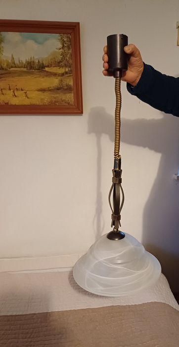 Lampa wisząca mleczny klosz