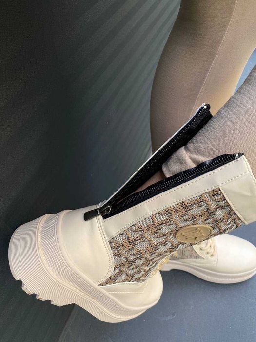 Dior Boot Beige Logo