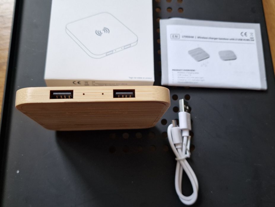 Ładowarka Indukcyjna Hub 2xUSB Bambus Nowa Tanio