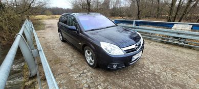 Opel Signum 2005  lodówka, full wyposażenie.