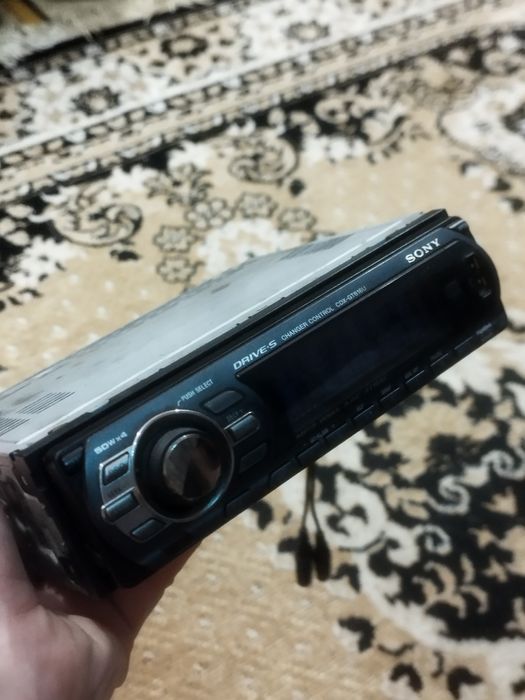 Срочно Продам магнитолу sony cdx-gt616u оригинал