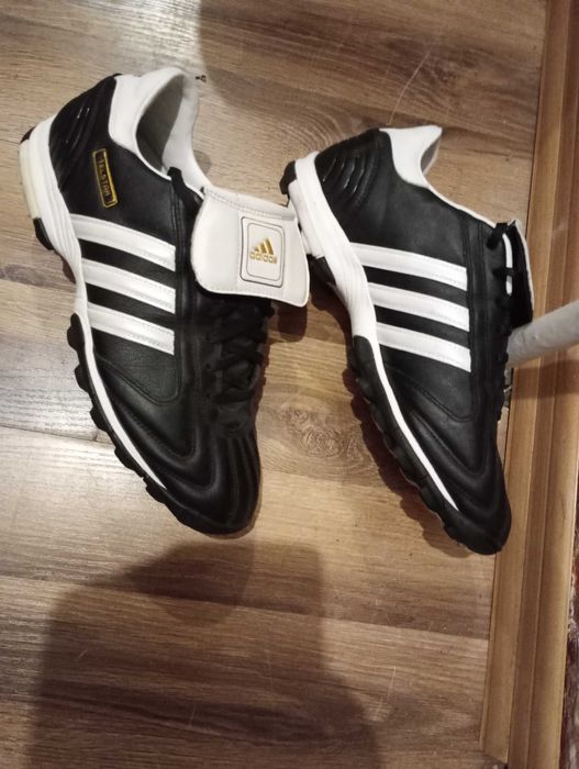 Oryginalne buty sportowe Adidas sprzedam