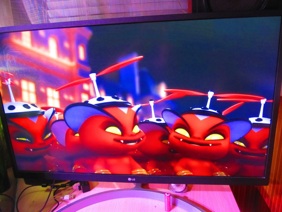 Монитор LG 27 UL500