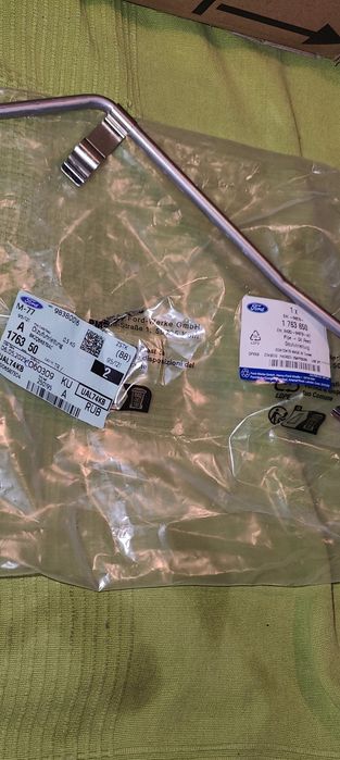 Ford 2 590 774, 1 763 650 трубки подачі масла