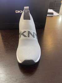 Нові-Стильні кросівки DKNY ,р40 нові