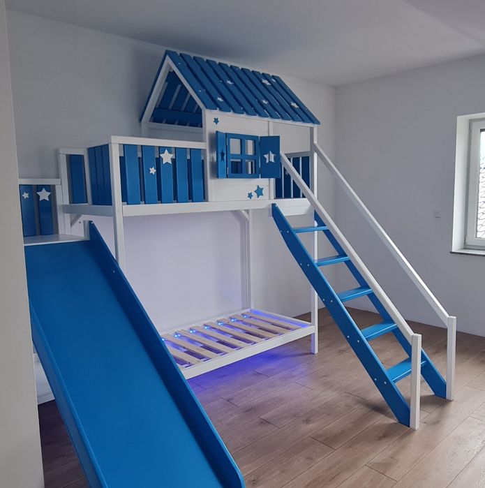 Łóżko piętrowe domek drewniany zjeżdżalnia