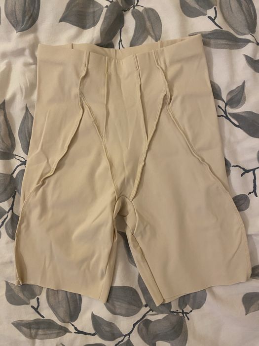 Шорти жіночі з декоративними швами хс-с молочні