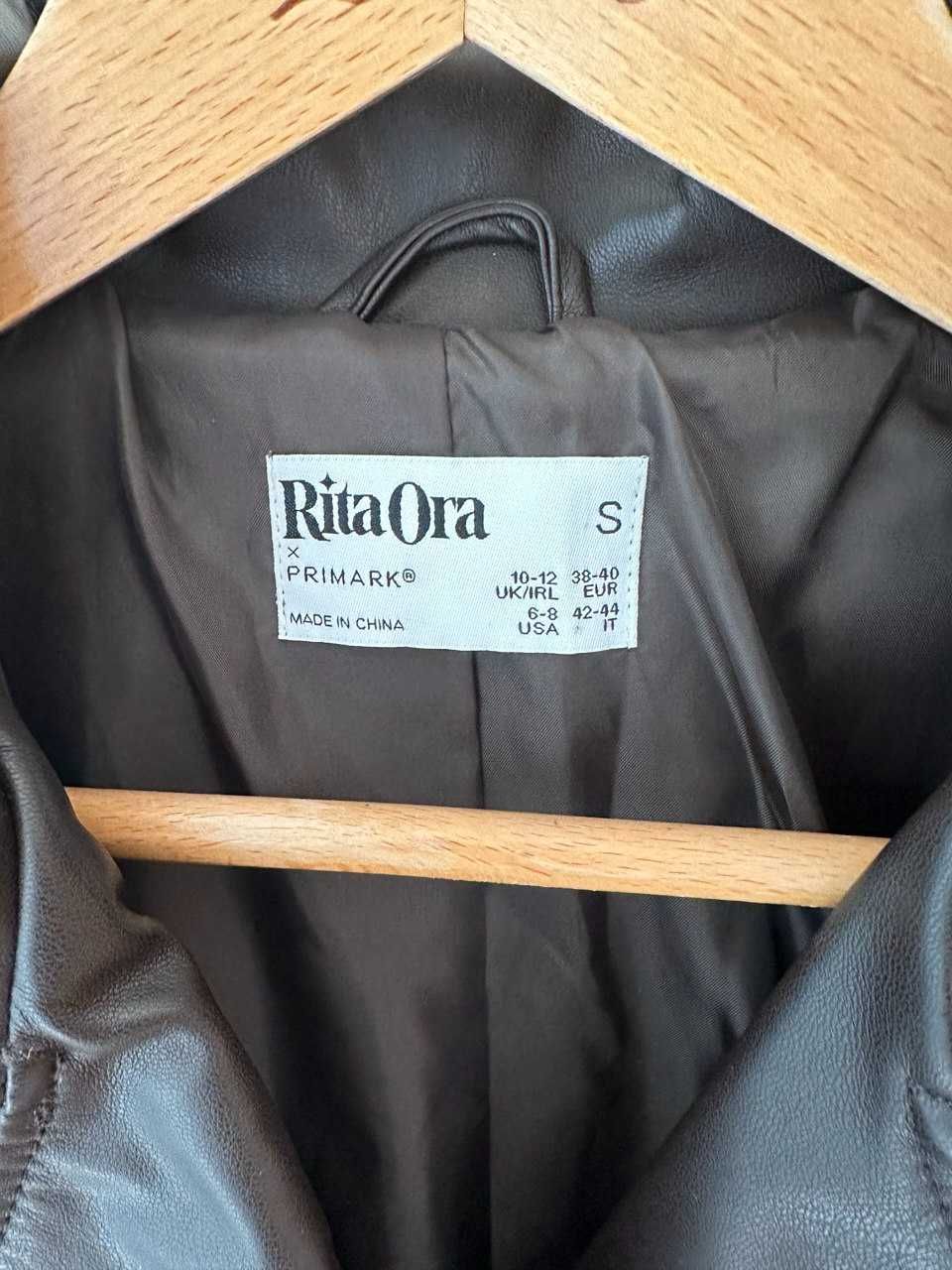 Плащ Rita Ora шкірзам