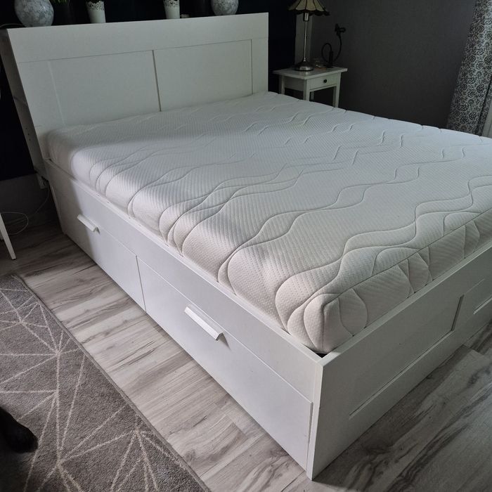 Łóżko IKEA 160X200