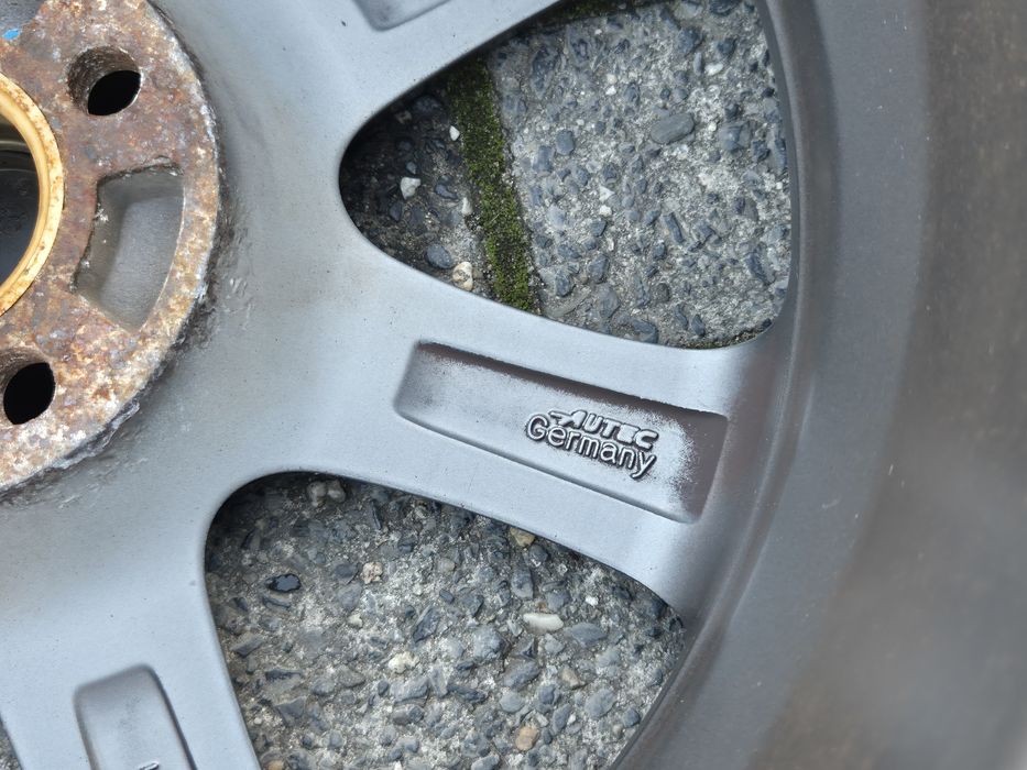 Felgi aluminiowe 17" 4x100 z oponami letnimi  205/40 24r