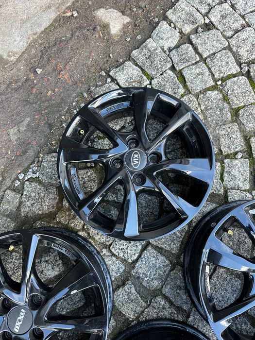 Felgi Aluminiowe 15 Yaris Baleno Rio C1 Mazda 2 4x100 ET40 Aygo